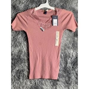 Universal thread Pink Lace Trim V-Neck Short Sleeve Top Size Small